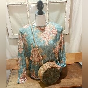 Vintage Top With Basket Purse
